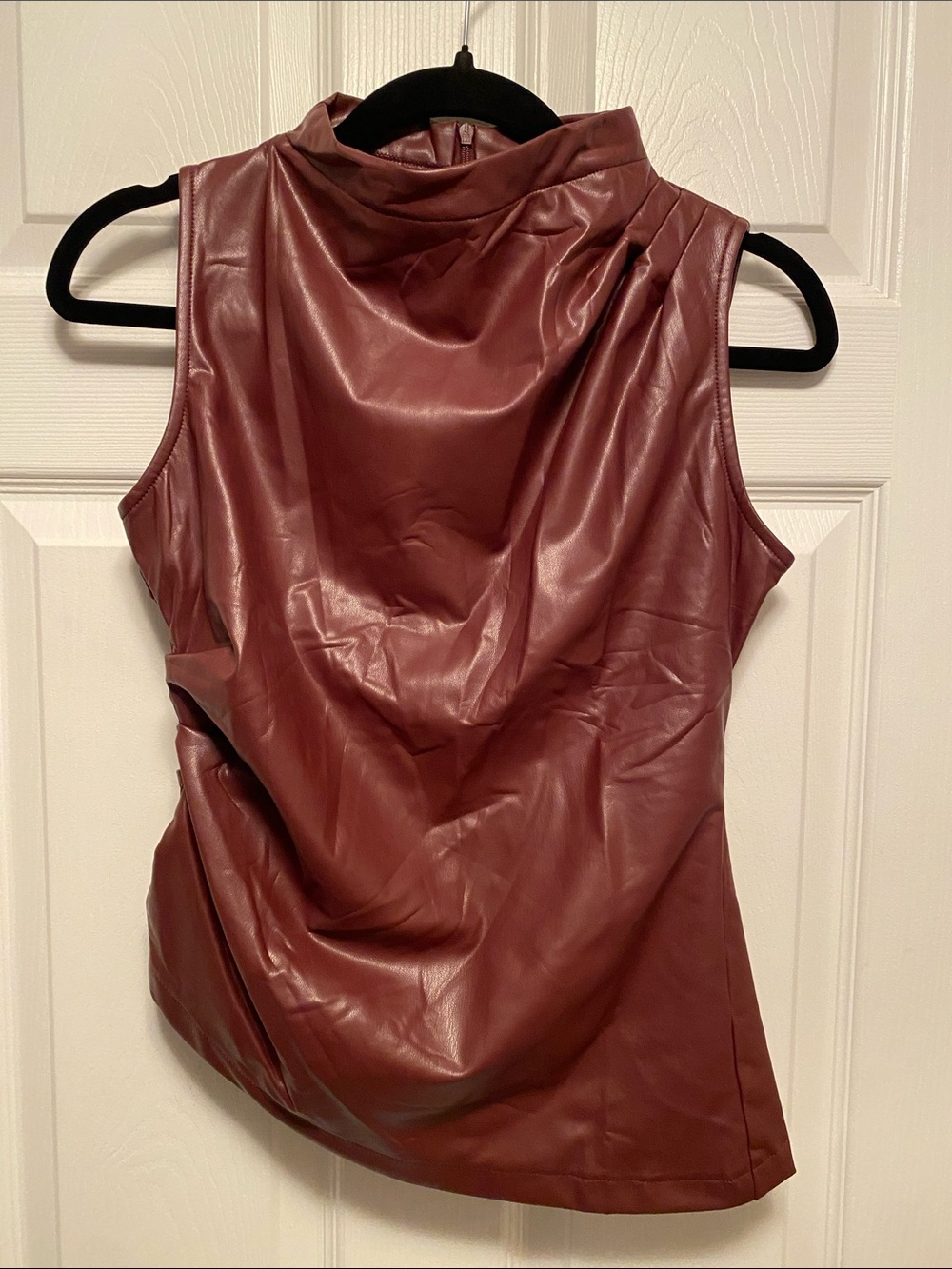 Trendy Queen Sleeveless Faux Leather Mock Neck Asymmetrical Top…size S